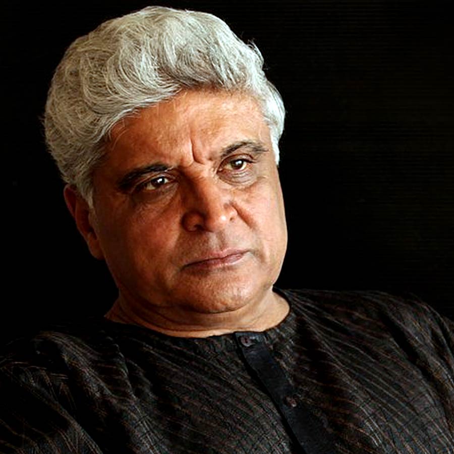 বেজায় রেগে গেলেন জাভেদ আখতার।