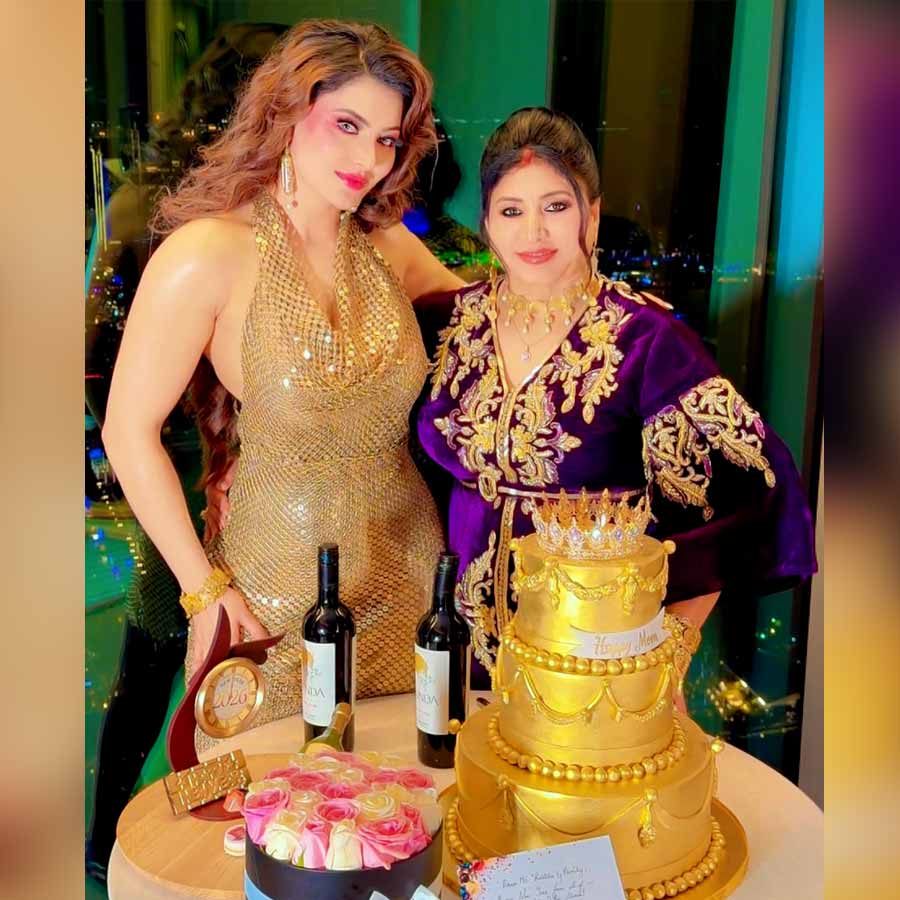 Urvashi Rautela celebrates her mother birthday cutting a 24 carate gold cake
