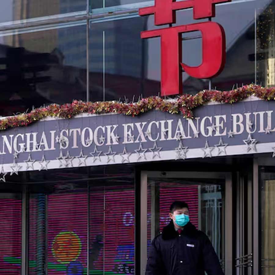 Global investors increasing their wagers on Chinese AI companies amid speculative bubble in US stock Market