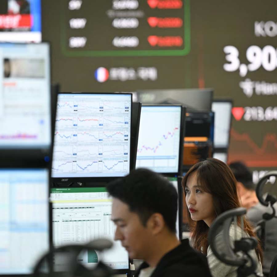 Global investors increasing their wagers on Chinese AI companies amid speculative bubble in US stock Market