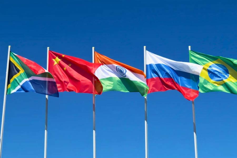 China gives interest on digital currency E-CNY, is it a big concern for US Dollar 