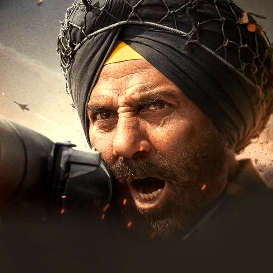 আবেগতাড়িত সানি দেওল।