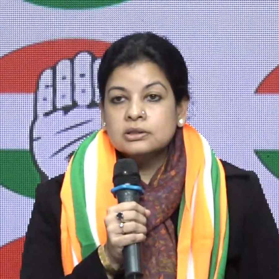 দিল্লিতে কংগ্রেসের সদর দফতরে মৌসম নূর।