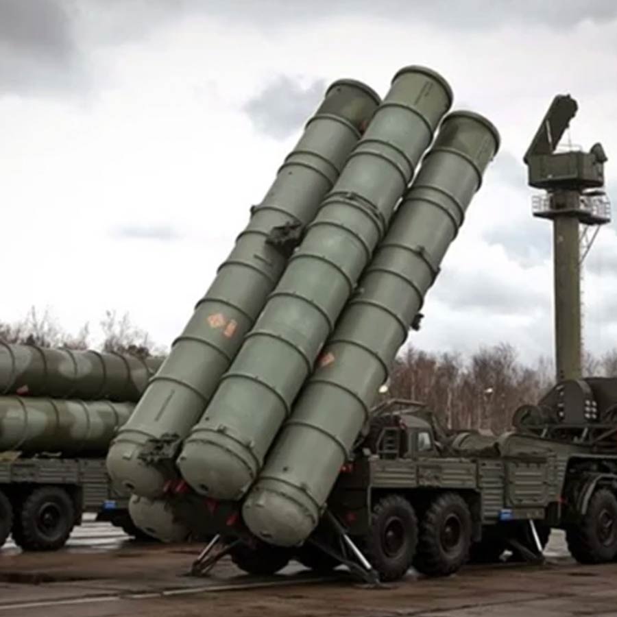 Russian S-400 Triumph air defence systems vulnerability exposed by UK think tank, a big concern for India