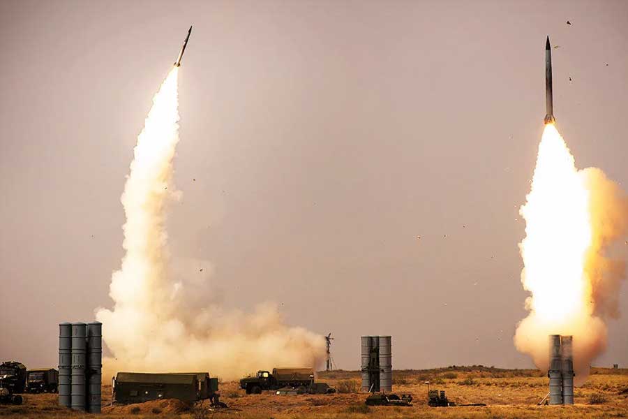 Russian S-400 Triumph air defence systems vulnerability exposed by UK think tank, a big concern for India