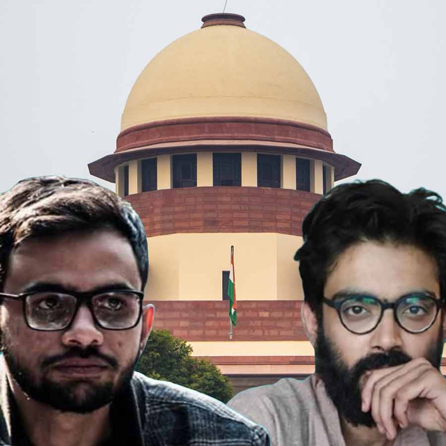 (বাঁ দিকে) উমর খালিদ এবং শারজিল ইমামের (ডান দিকে) জামিনের আবেদন খারিজ করে দিয়েছে সুপ্রিম কোর্ট।