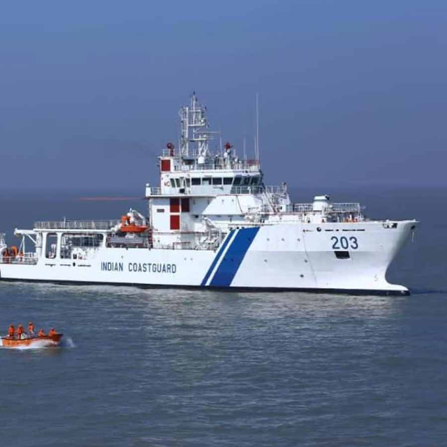 উপকূলরক্ষী বাহিনীর নতুন জাহাজ ‘সমুদ্র প্রতাপ’।