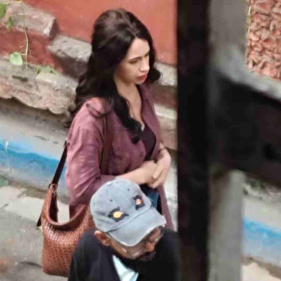 Parambrata Chatterjee and Kalki Koechlin doing shooting at kolkata