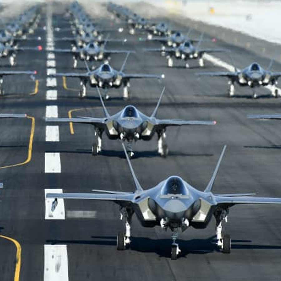 Comparison of military strength between Venezuela and United States amid political tension between two countries