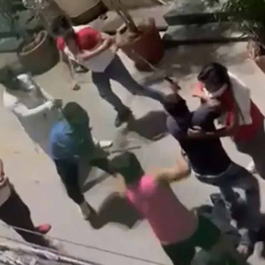 Delhi family harassed by group of men in public dgtl