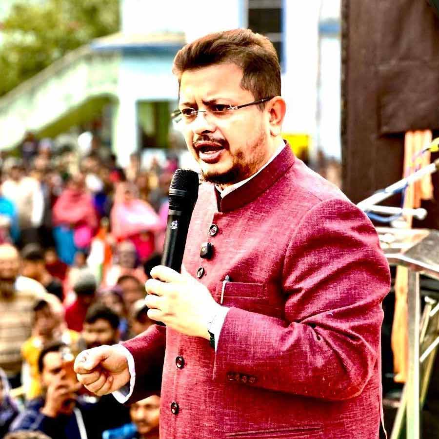 দাসপুরে বিজেপির সভার পাল্টা সভায় তৃণমূলের রাজ্যসভার সাংসদ ঋতব্রত বন্দ্যোপাধ্যায়।