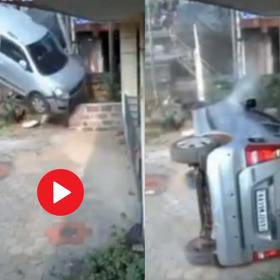 moving car lost control after one of its tyres burst