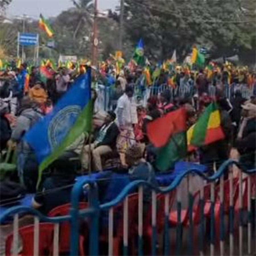 Tribal Forums take to streets protesting fake ST certificates