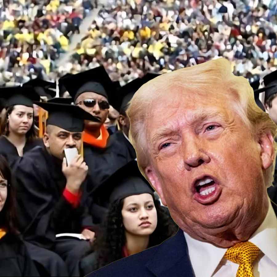 আমেরিকায় পড়তে চাওয়া ভারতীয় ছাত্রছাত্রীদের সতর্ক করছে ডোনাল্ড ট্রাম্পের প্রশাসন।