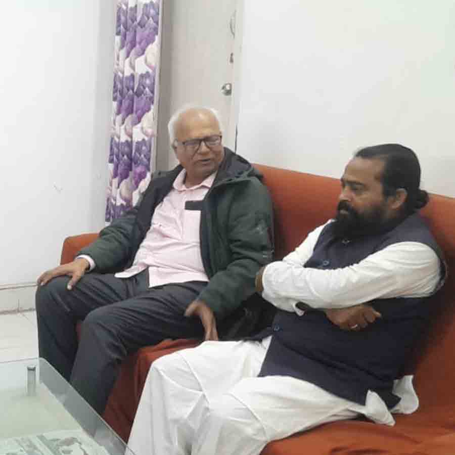 বিধান ভবনে কংগ্রেস নেতা - নেত্রীদের সঙ্গে আলোচনায় মতুয়া সমাজের প্রতিনিধিরা।