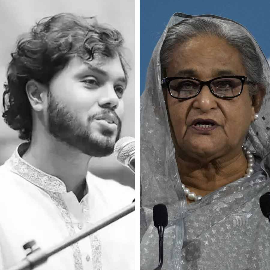 (বাঁ দিকে) ওসমান হাদি এবং বাংলাদেশের প্রাক্তন প্রধানমন্ত্রী শেখ হাসিনা (ডান দিকে)।