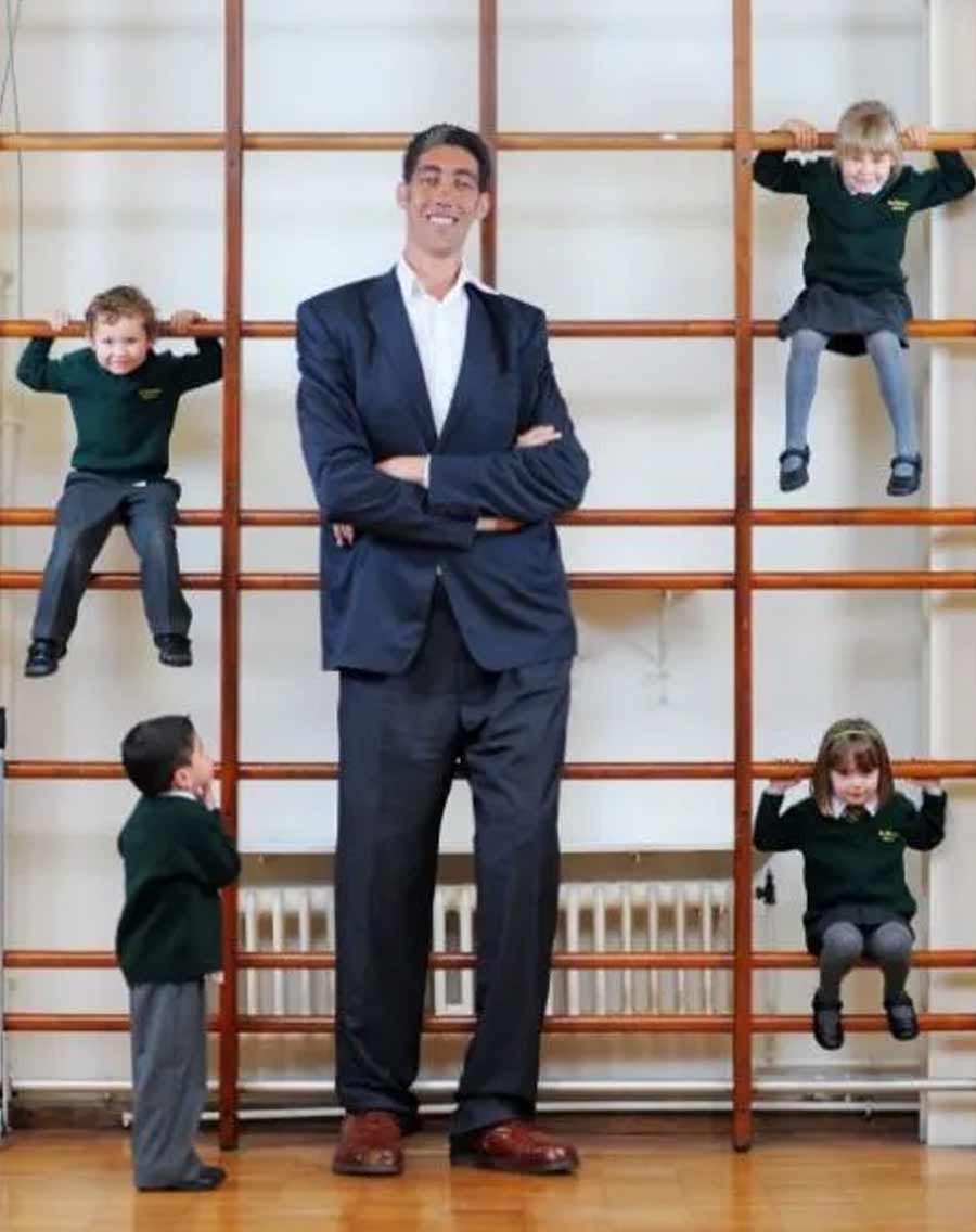 All need to know about Sultan Kosen, world’s tallest living man