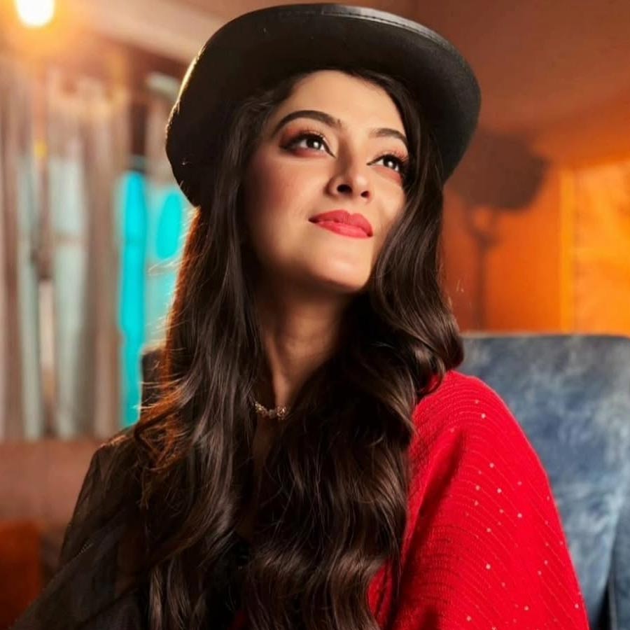 ছুটির মধ্য়েও কেন মনখারাপ শ্বেতার?