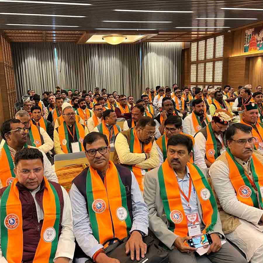 বৈঠকে উপস্থিত বিজেপি নেতৃত্ব। 