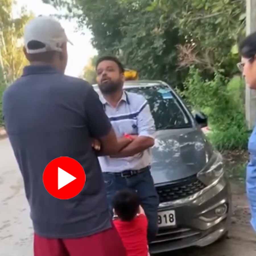 Video shows man asked friend to repay debt after catching him with wife