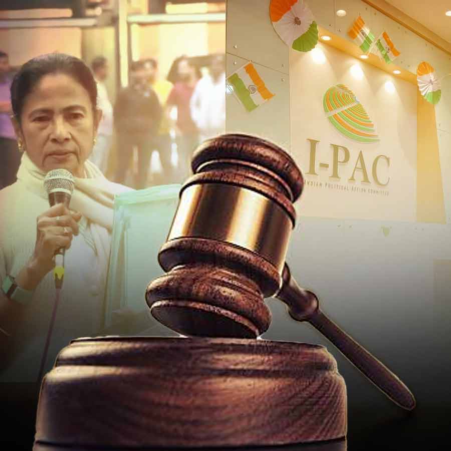 আইপ্যাক দফতরে মুখ্যমন্ত্রী মমতা বন্দ্যোপাধ্যায়ের অভিযানের পর হাই কোর্টে জোড়া মামলা।