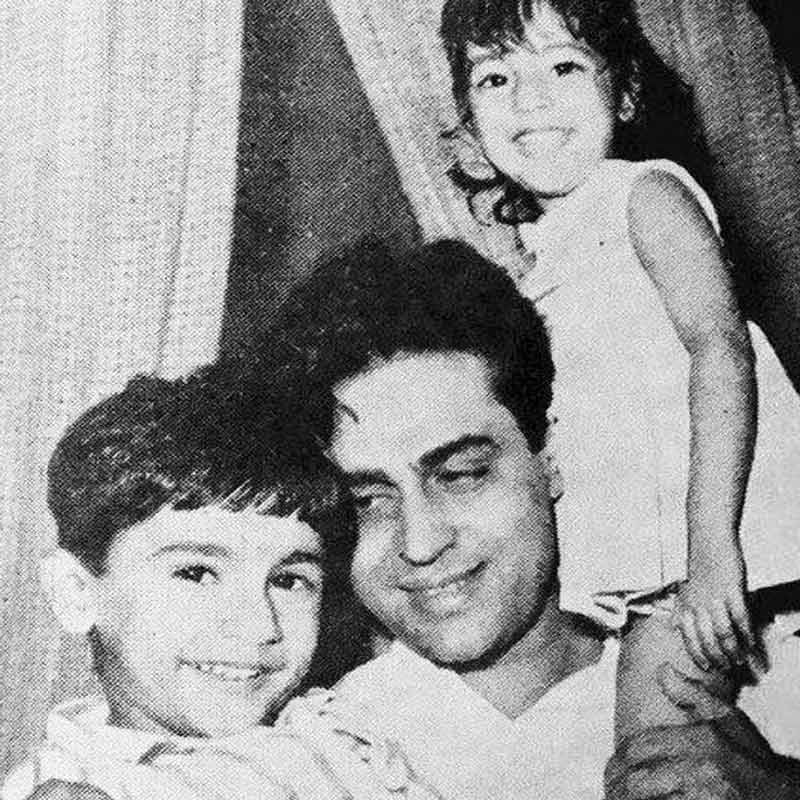 Rajendra Kumar with his family
