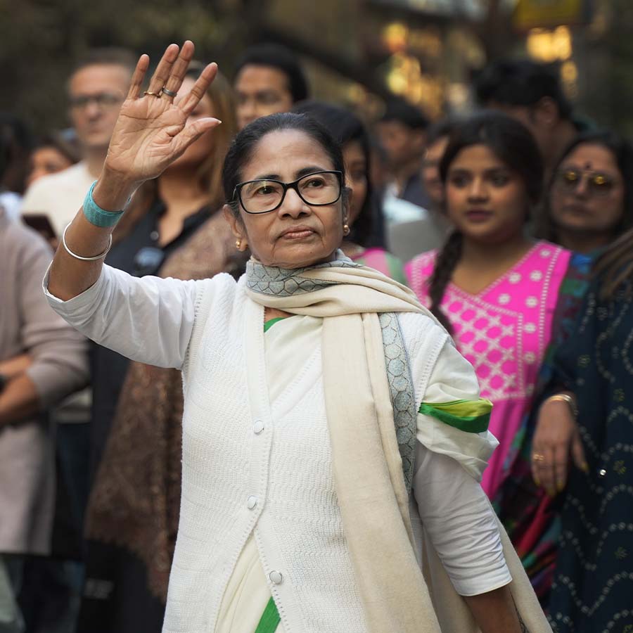West Bengal CM Mamata Banerjee Leads rally in protets of I-PAC office raid dgtl