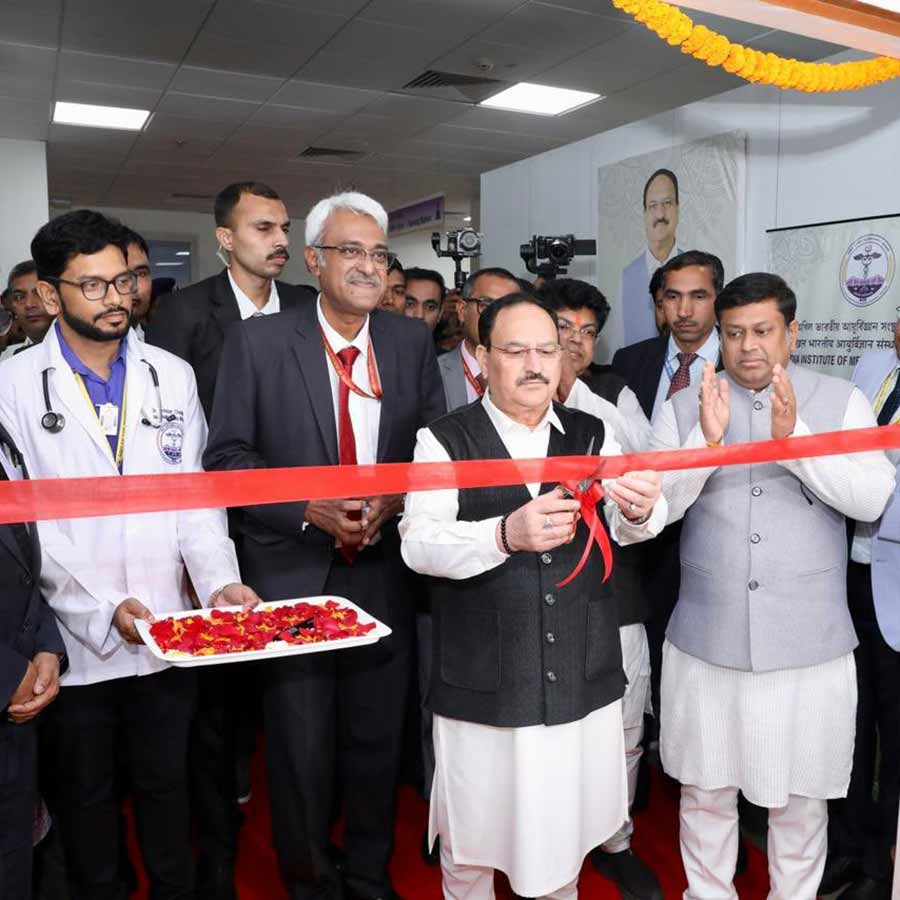 BJP leaders slam CM, but Nadda silent on IPAC episode