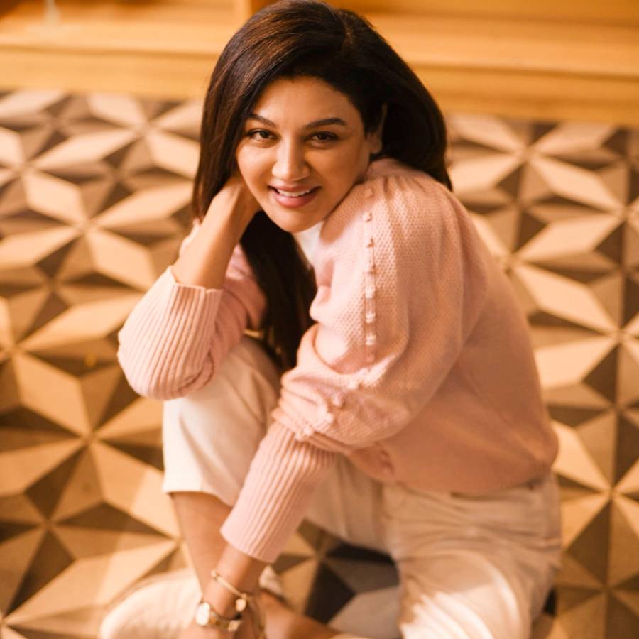 মাটির কাছাকাছি থাকতে ভালবাসেন জয়া আহসান।