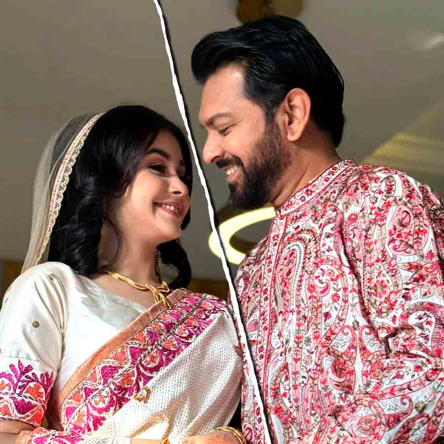 বিচ্ছিন্ন রোজা আহমেদ-তাহসান।