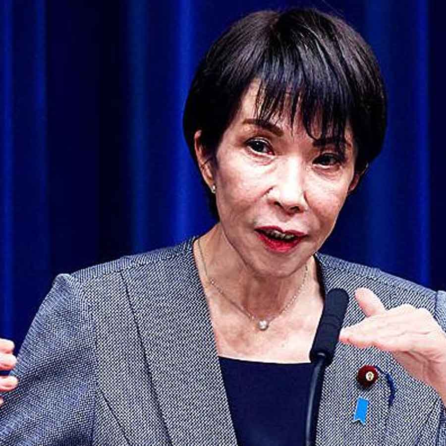 শামিল: সানায়ে তাকাইচি।