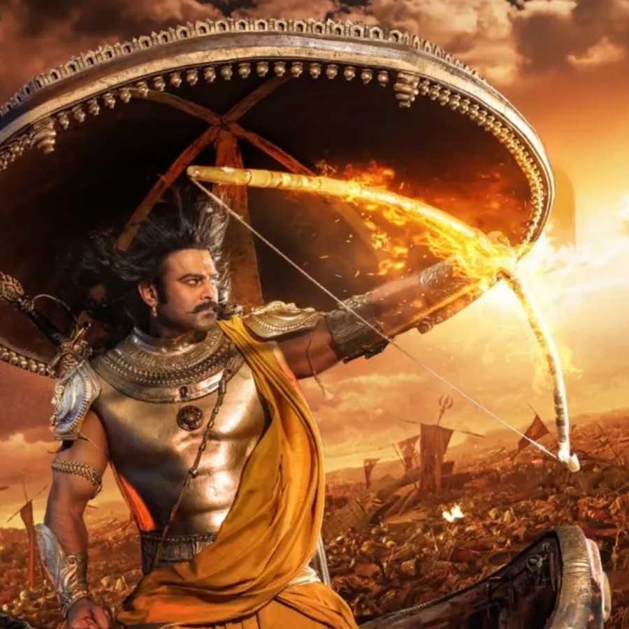 প্রভাস অভিনীত ‘কল্কি ২৮৯৮ এডি’ ছবিটি মুক্তি পাওয়ার ২৫ দিনের মাথায় বিশ্বব্যাপী ১০৪২ কোটি টাকার ব্যবসা করে ১ হাজার কোটি টাকার ক্লাবে নাম লিখিয়ে ফেলে।