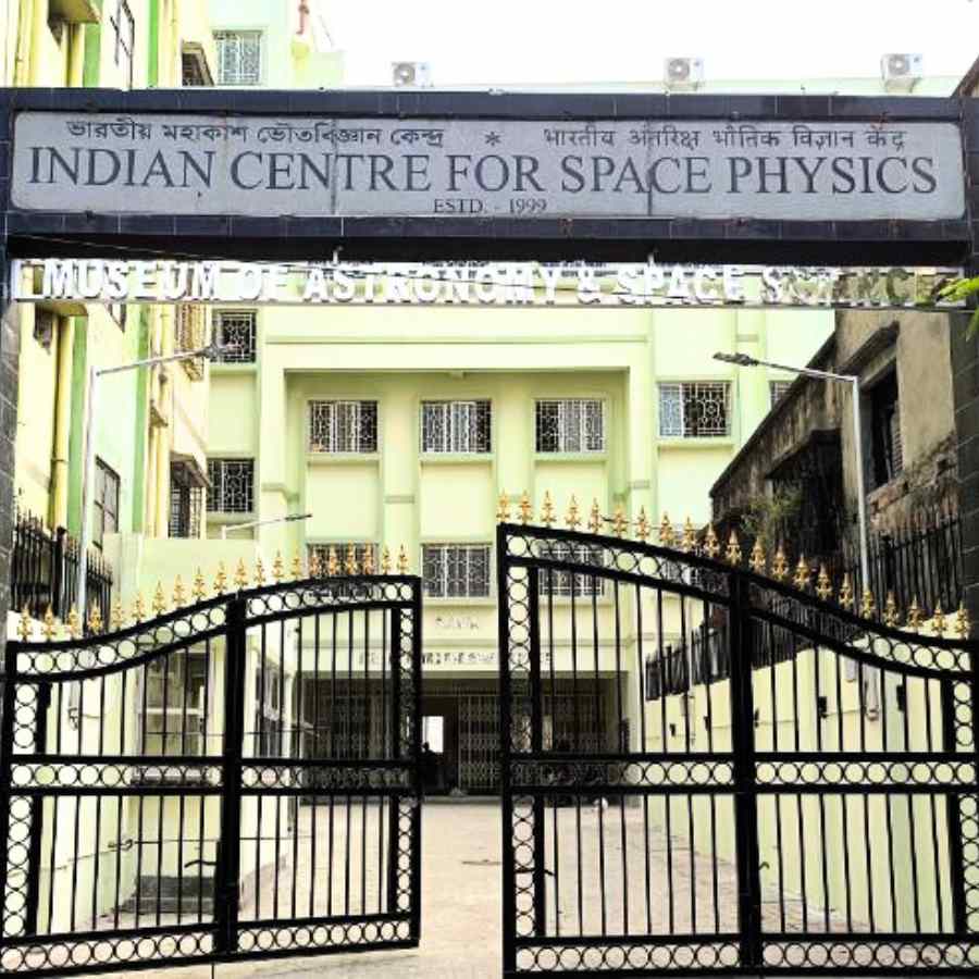 ইন্ডিয়ান সেন্টার ফর স্পেস ফিজিক্স।