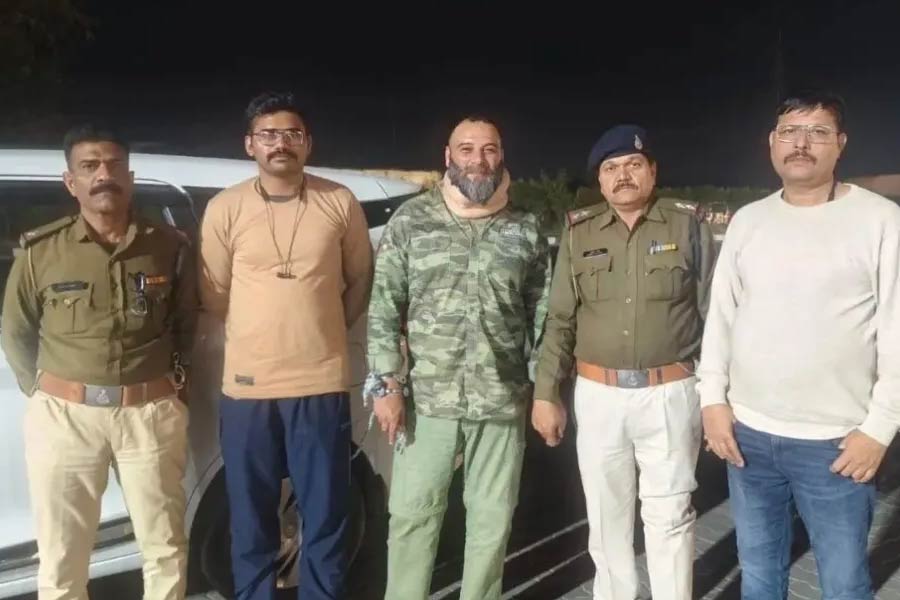 Real life Rehman Dakait of Bhopal Abid Ali aka Rahman Daku who lead several gangs, arrested in Surat