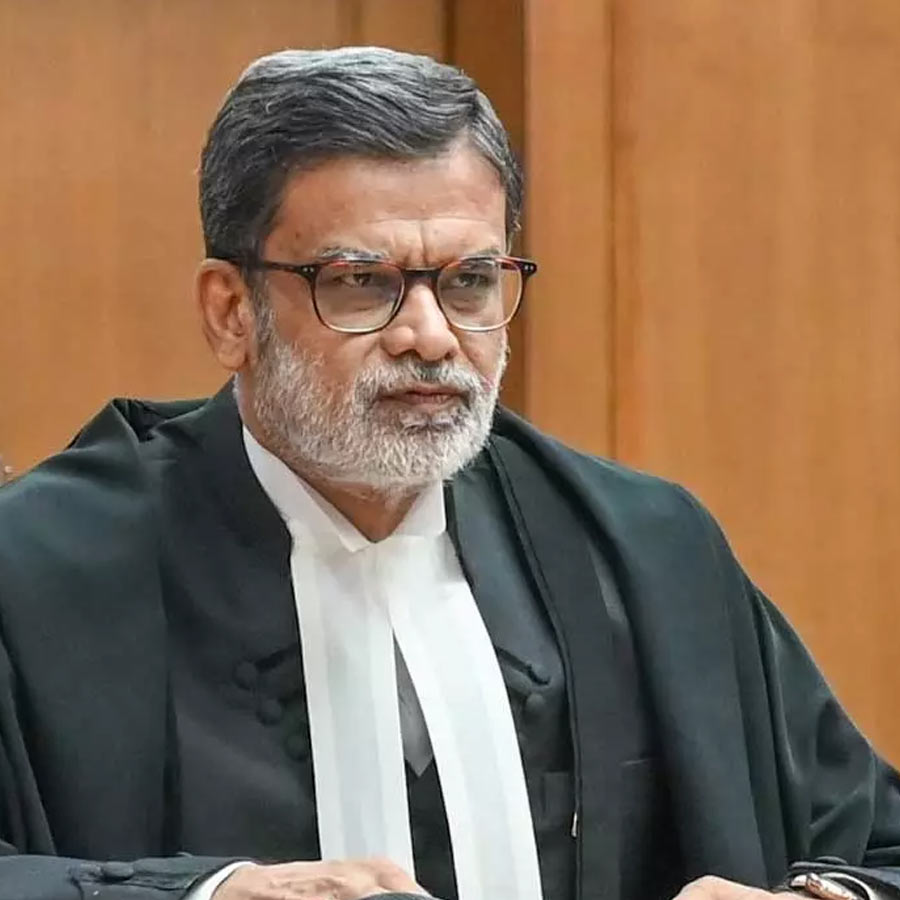 কলকাতা হাই কোর্টের স্থায়ী প্রধান বিচারপতি হতে চলেছেন বিচারপতি সুজয় পাল।