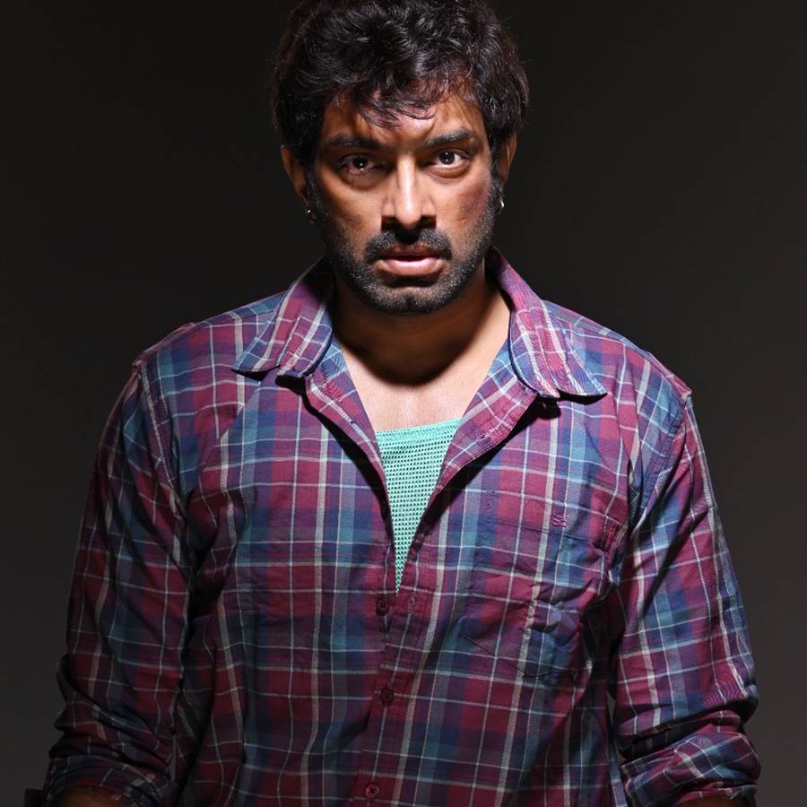 নতুন ছবির নতুন লুকে জীতু কমল।