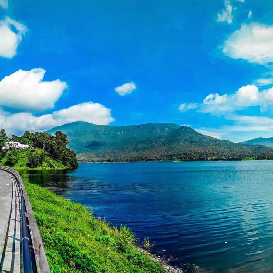 পাহাড় ঘেরা জলাধার, শহর, মিউজ়িয়াম হোক শীতের গন্তব্য। ডিমনা লেক।