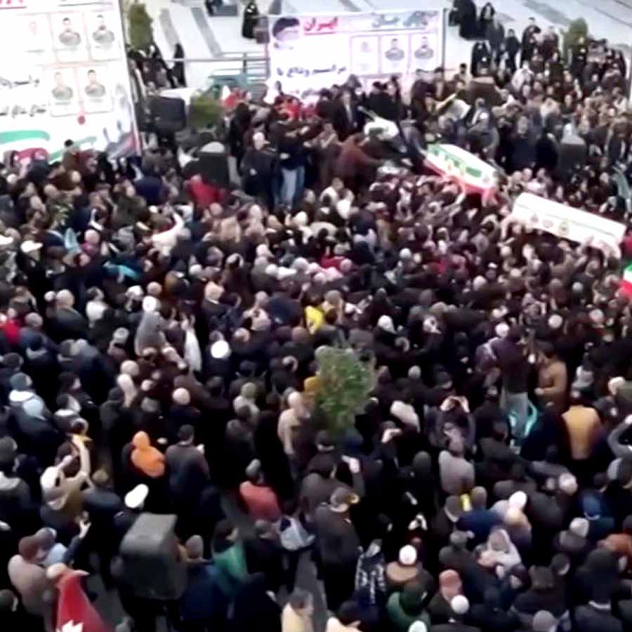 Iran’s nationwide movement sky rocking, has similarities with 1979 revolution, can collapse Ali Khamenei Islamic regime 