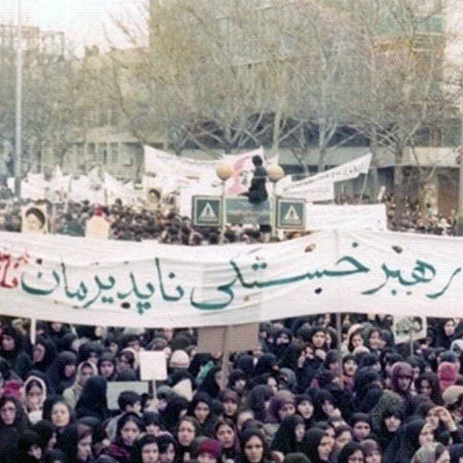 Iran’s nationwide movement sky rocking, has similarities with 1979 revolution, can collapse Ali Khamenei Islamic regime 