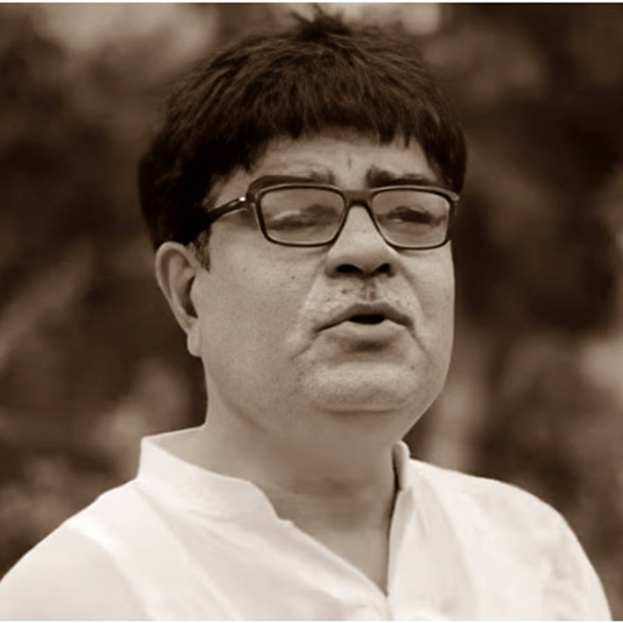 কারাবন্দি অবস্থায় প্রয়াত প্রলয় চাকী।