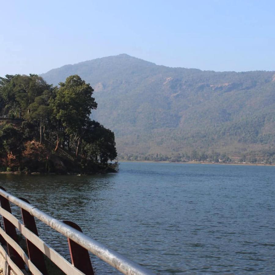 ঘুরে নিন ডিমনা লেক।