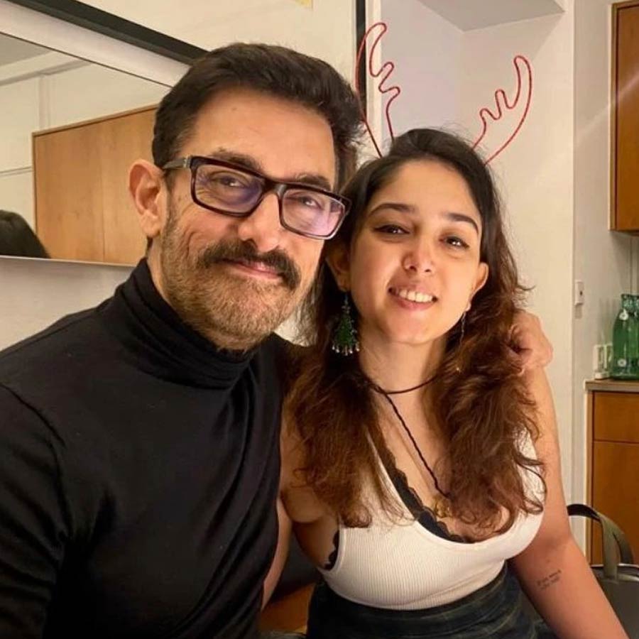 (বাঁ দিকে) আমির খান, (ডান দিকে) আইরা খান।