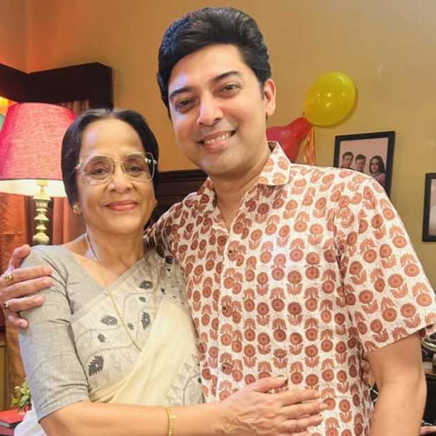 ভাস্বরের সঙ্গে কী সম্পর্ক শাশ্বতী গুহঠাকুরতার?