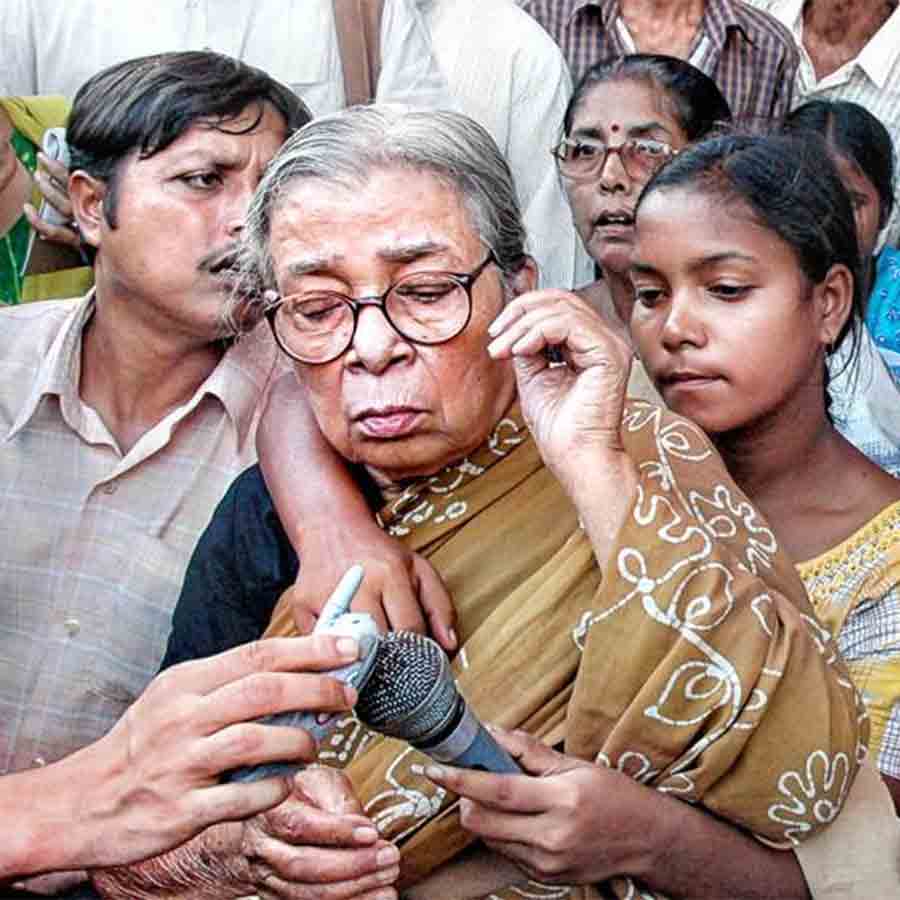Tribute to Mahasweta Devi on her centenary birth anniversary