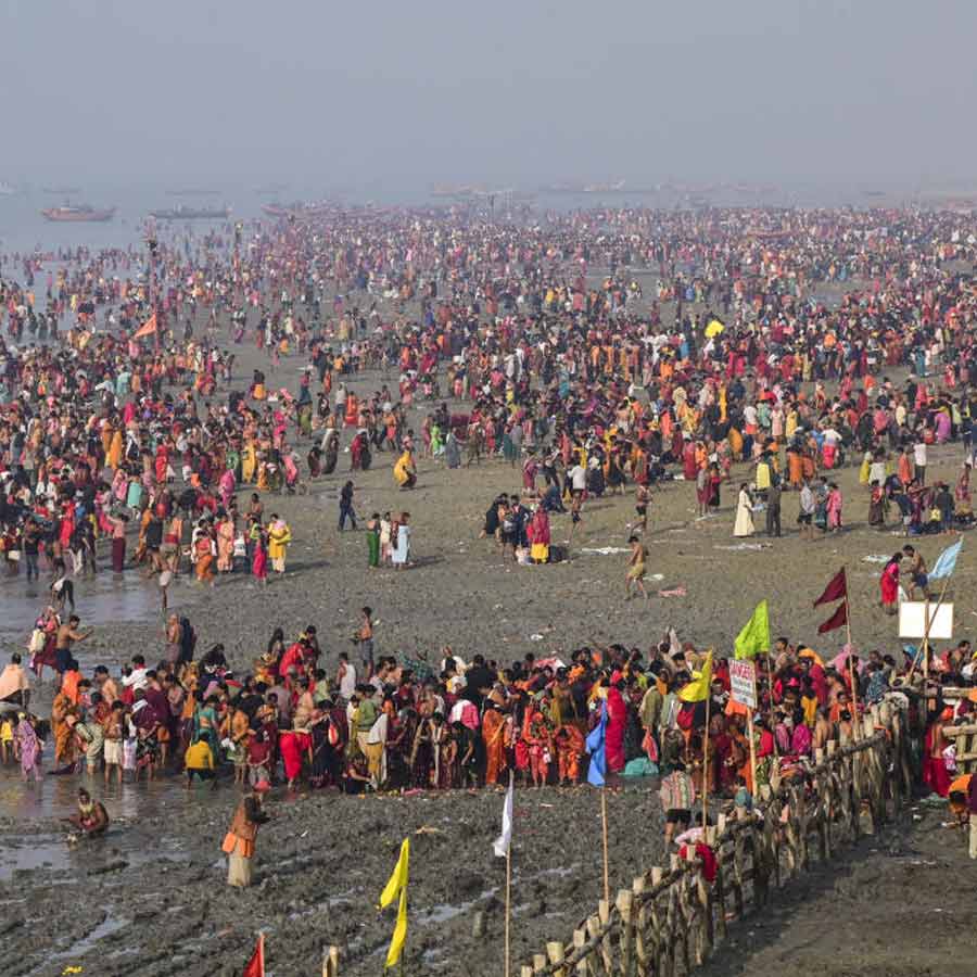 At least 85 lakh pilgrims arrive at Gangasagar Mela on Makar Sankranti dgtld