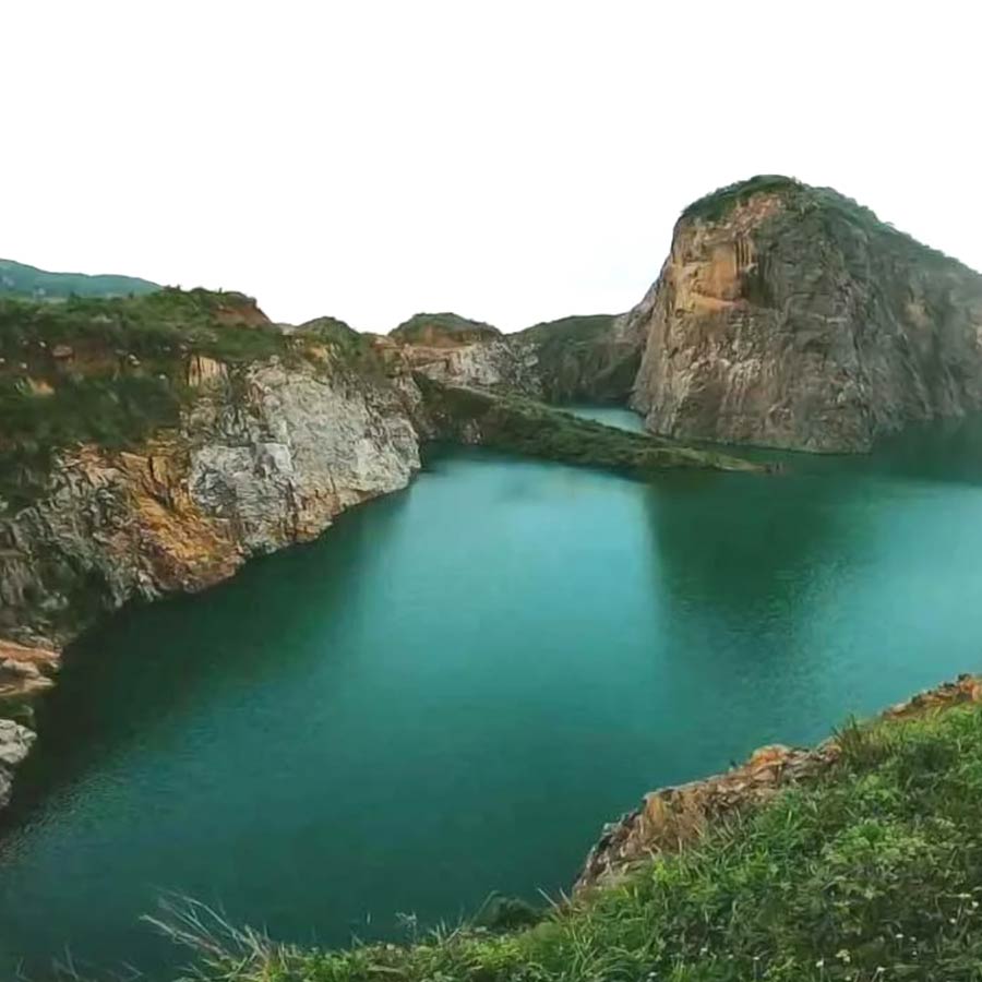 ঘুরে নিতে পারেন তাপাং।