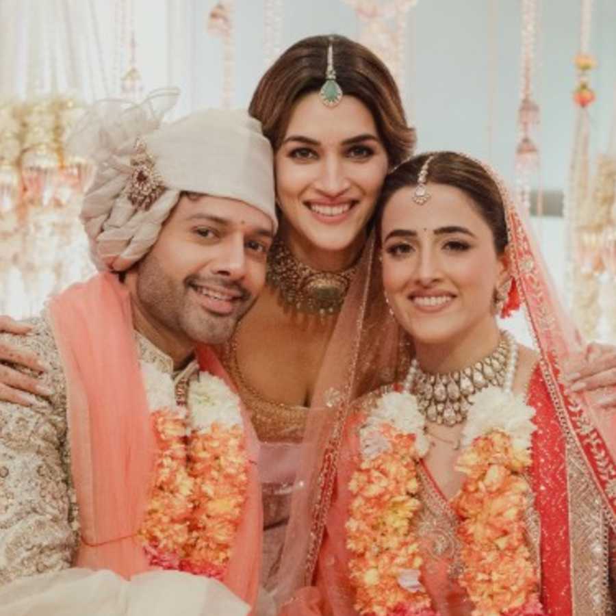 Kriti Sanon writes a heartfelt post for Nupur Sanon and Stebin Ben dgtl
