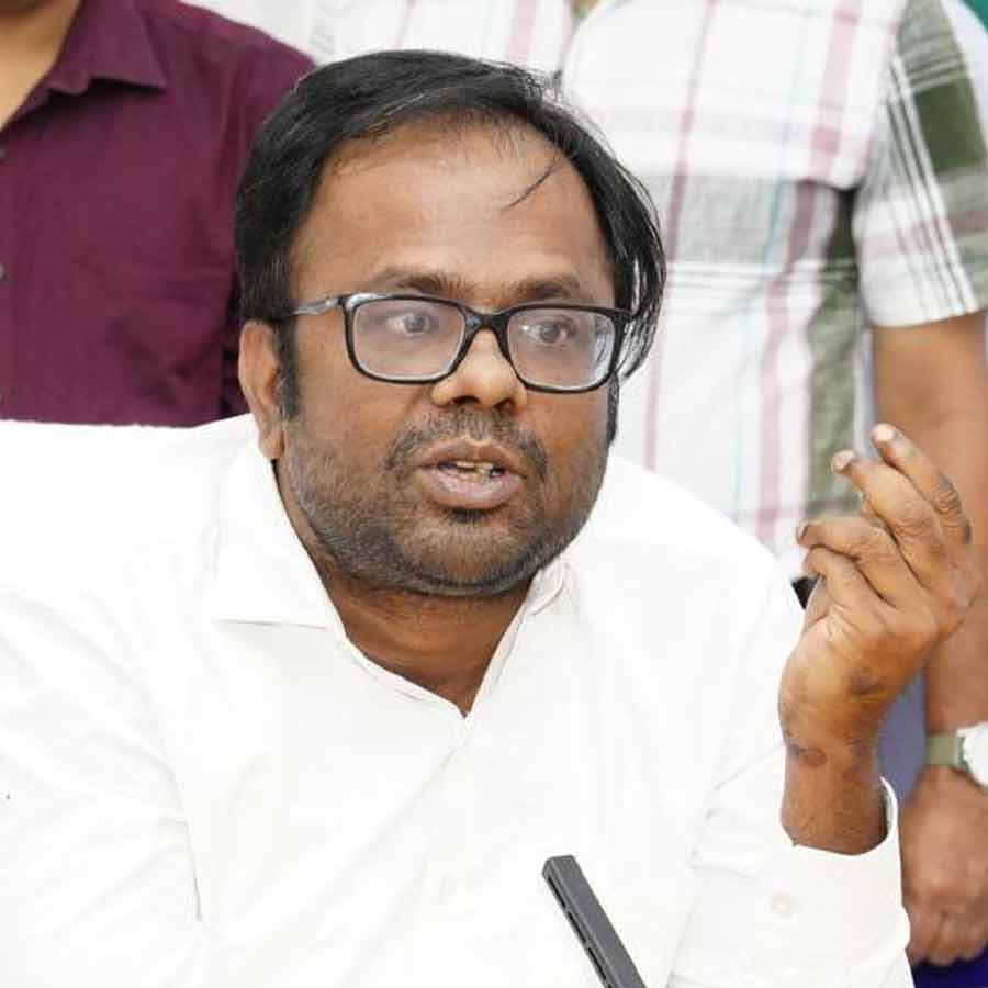 Election Commission issues notice to TMC Rajya Sabha MP Samirul Islam for SIR hearing