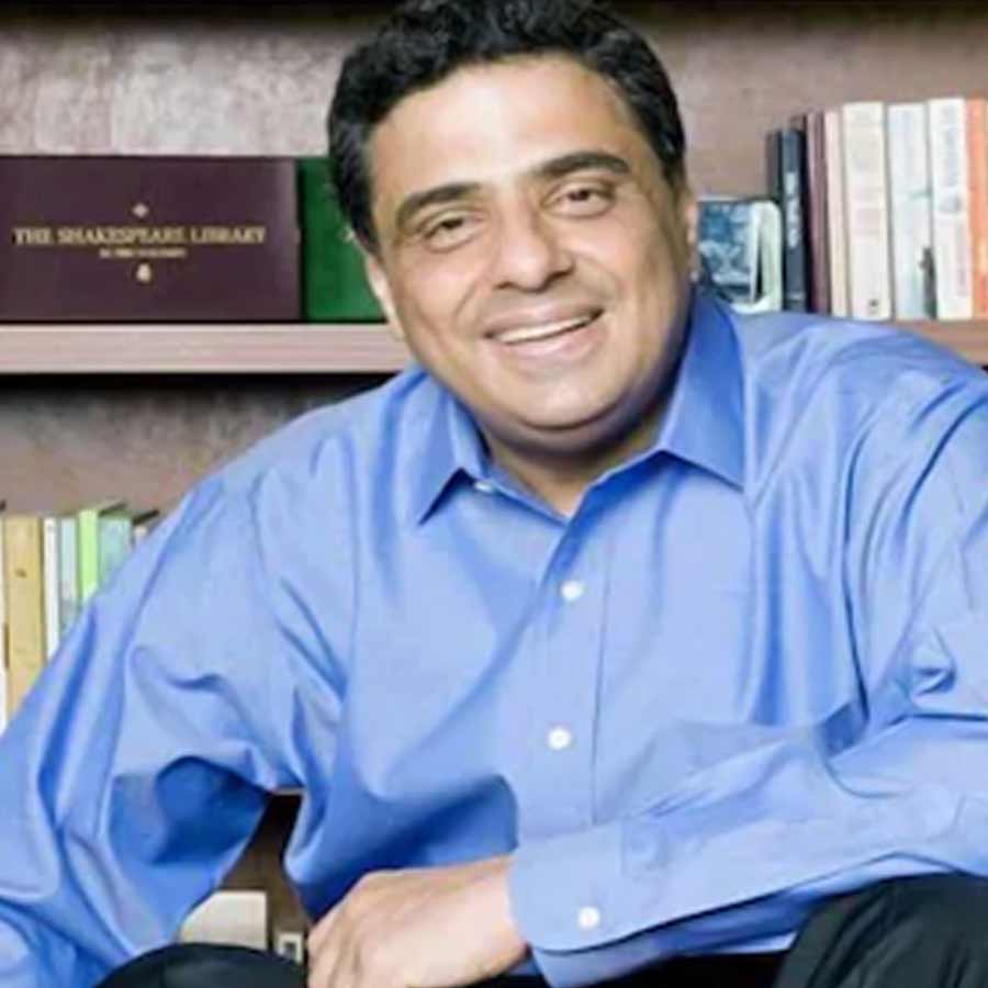Flops after flops, how Ronnie Screwvala rose from ashes and become richest man of Bollywood