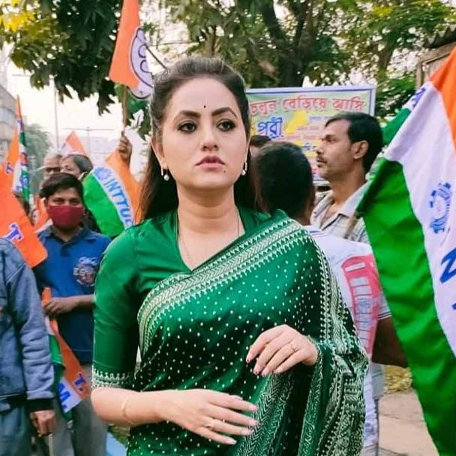 Unnatural death of BLO Ashok Das in East Jadavpur, stir in Mukundapur